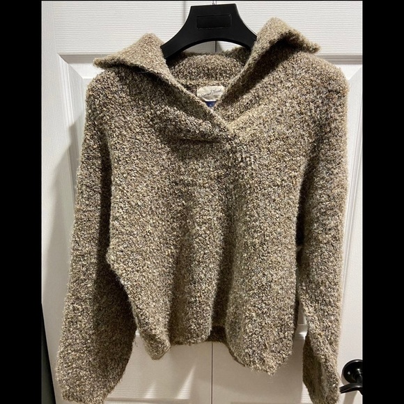 Universal Thread Split Neck Cozy Lounge Pullover Sweater
- Women's XS - Picture 2 of 6